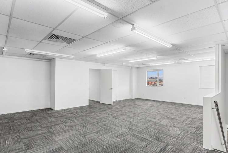 1/84 Hayton Road Wigram_12
