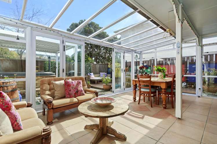 4 McKeefry Grove Tawa_20