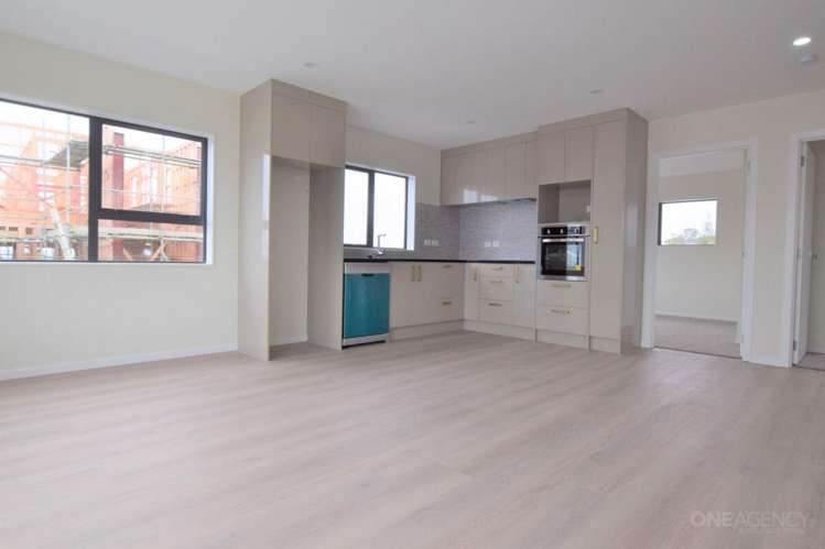 4/12 Pleasant Road Glen Eden_3