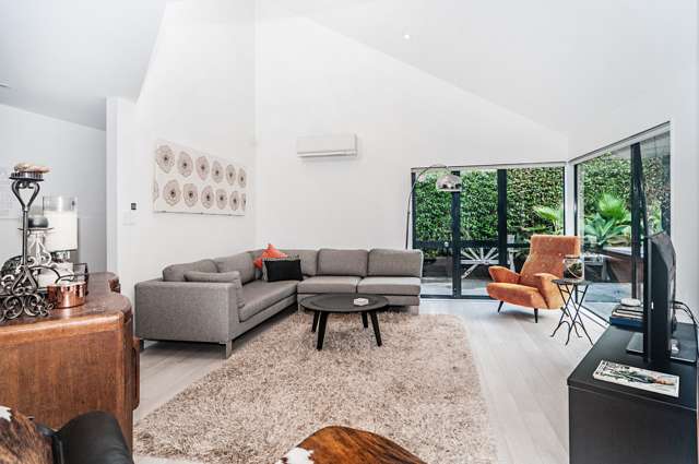 2/16 Sayegh Street Saint Heliers_1