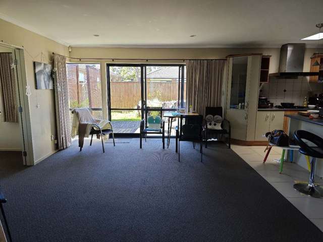 8 Alvre Place Flat Bush_2