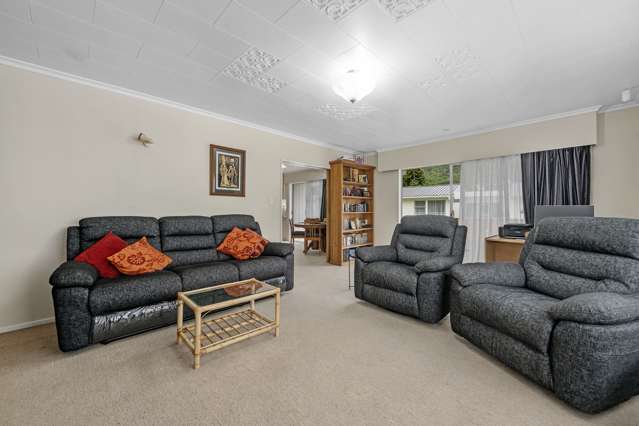 5 Denver Grove Totara Park_3