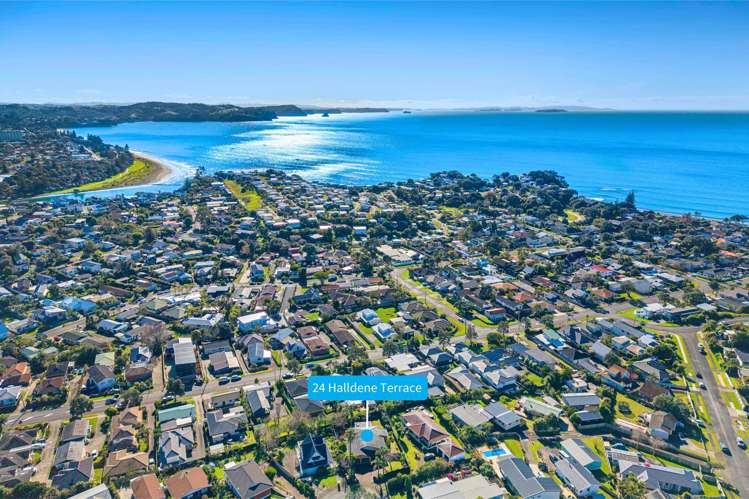 24 Halldene Terrace Red Beach_27