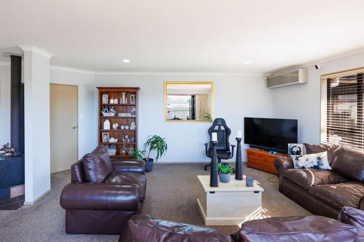 12 Walnut Grove Kelvin Grove_11