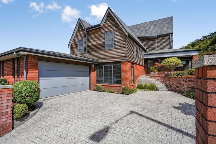 59 Miromiro Road Normandale_1