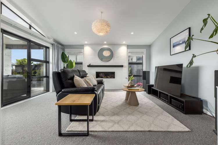 14 Rotorua Grove Aotea_14