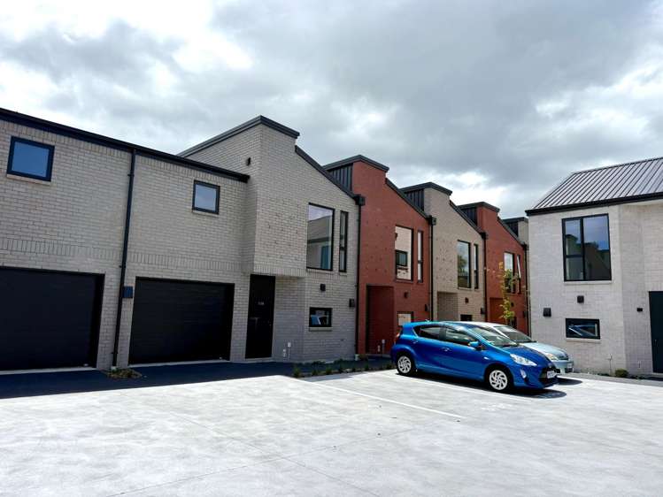  6/90 Holly Road Saint Albans_16