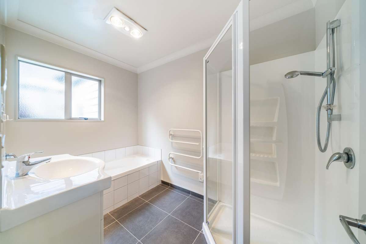 35 Staithes Drive North_5