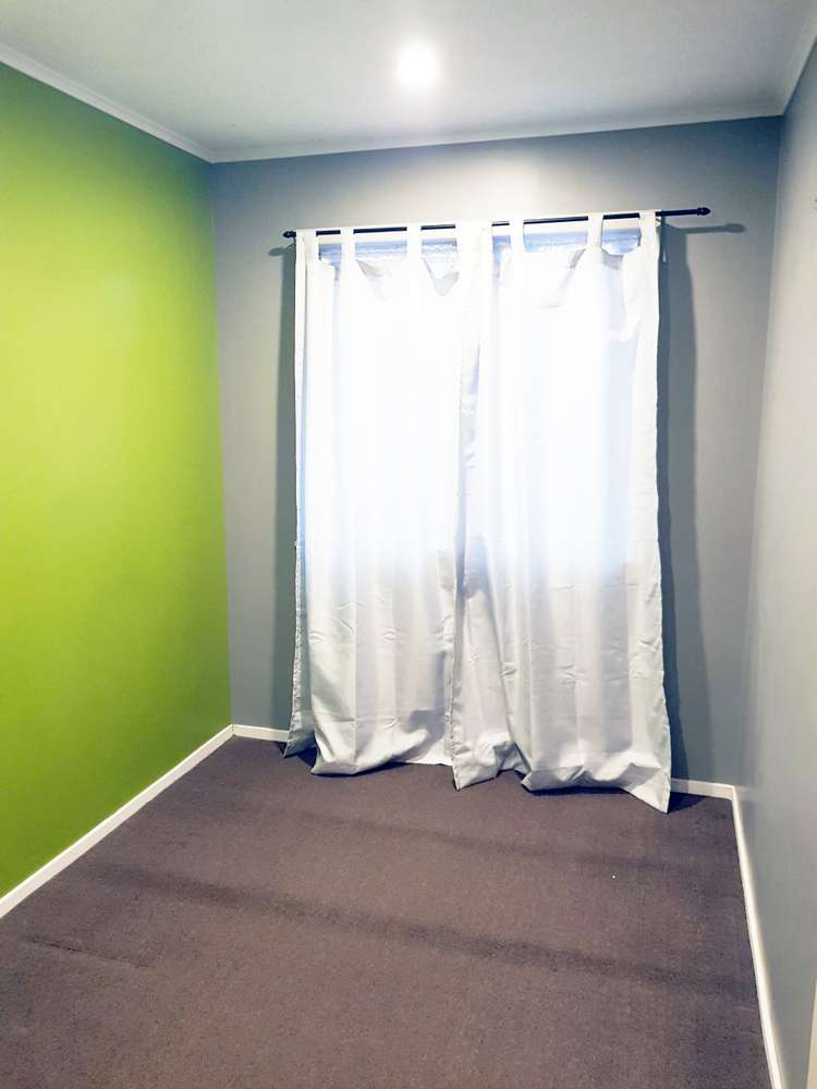 44 Kelman Road Kelston_12