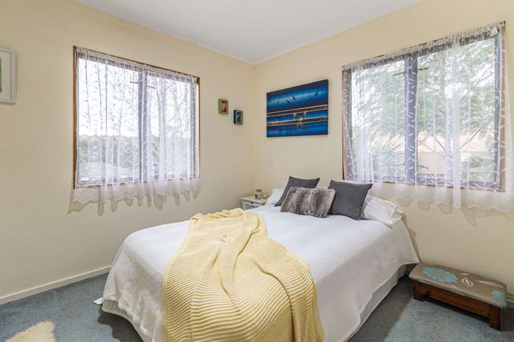 69 Milan Drive Glen Eden_12