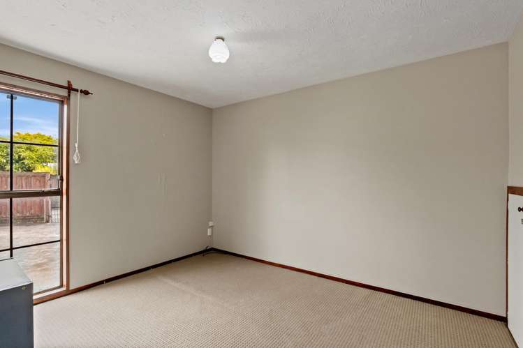 60 Solomon Ave Redwood_8