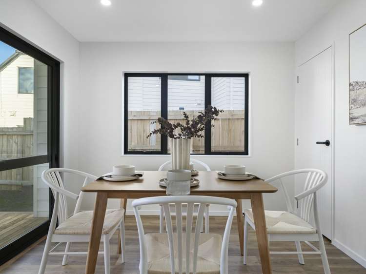 3&5/35 Royton Avenue Mangere East_2