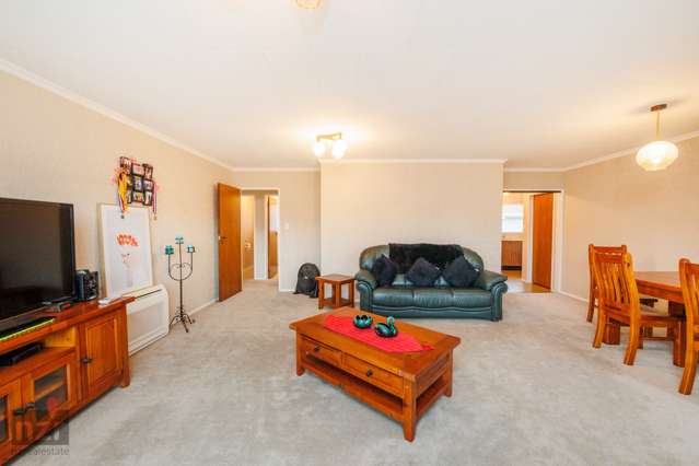 4 Chertsey Court Roslyn_3