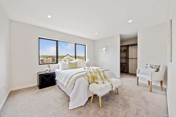 16 Headsail Drive Long Bay_10