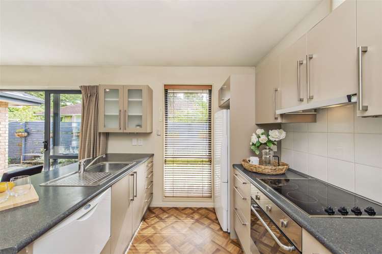 2/453 Greers Road Bishopdale_7