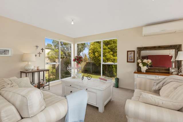 39 Outram Grove Kelson_2