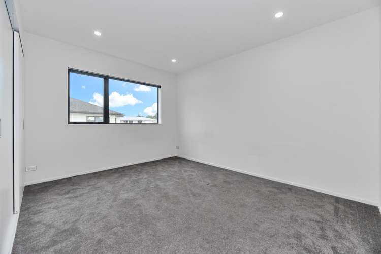 18B Riverpark Crescent Henderson_15