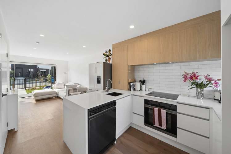 4/3 Firebrick Way Hobsonville_4