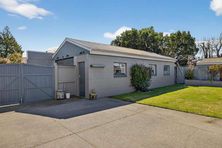 84 Greenhaven Drive Burwood_16