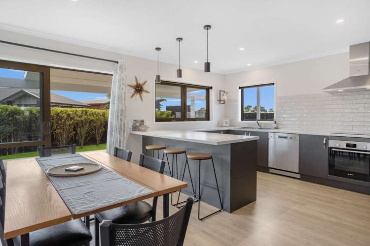 139 Rangiora Crescent Matarangi_8