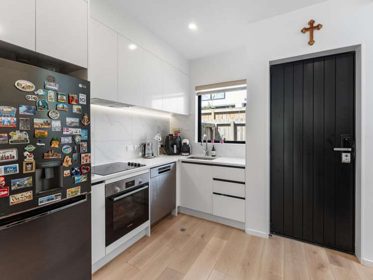 8/28 Smythe Road Henderson_11