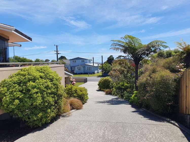 12 Gilbert Road Paroa_17