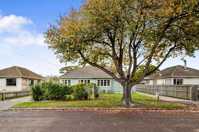 38 and 40 Riley Crescent Woolston_1