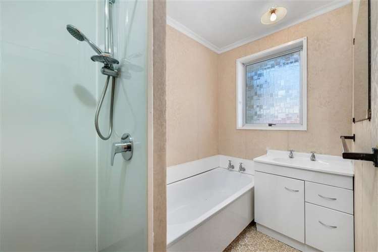 C/6 Glenroy Crescent 1920_8