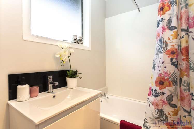 2/74 King Street Sydenham_12