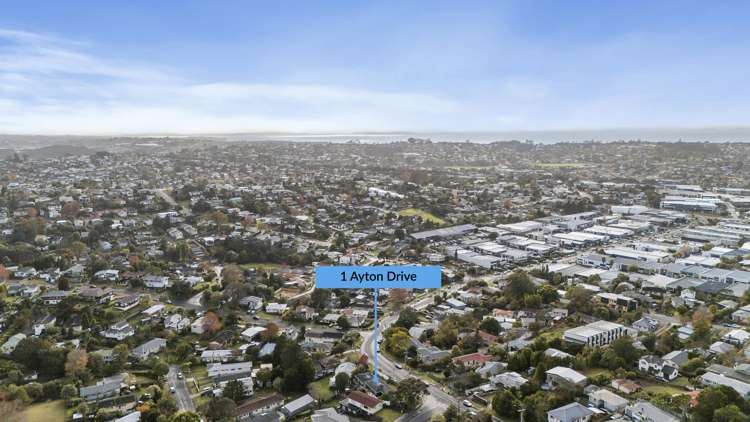 1 Ayton Drive Totara Vale_16