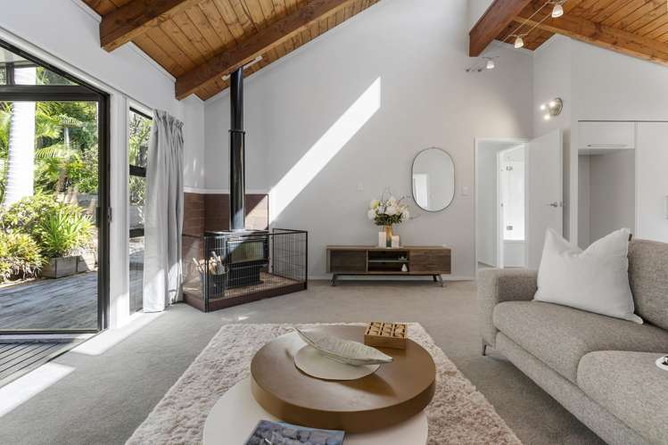 22 Elmira Place Browns Bay_11