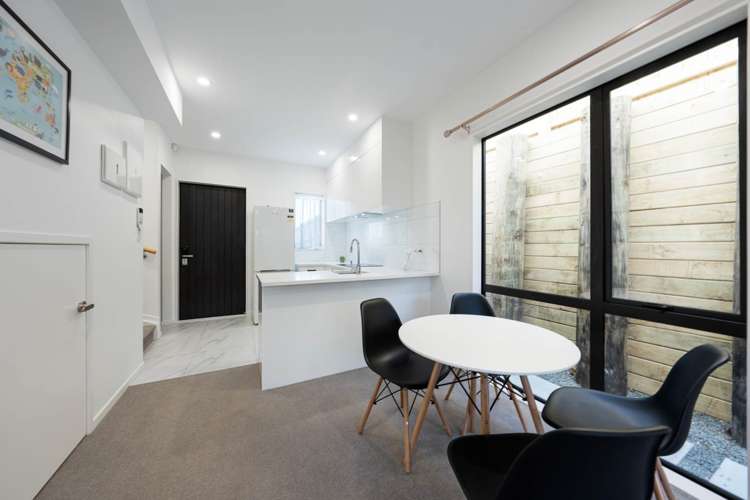 4/112 Moore Street Howick_14