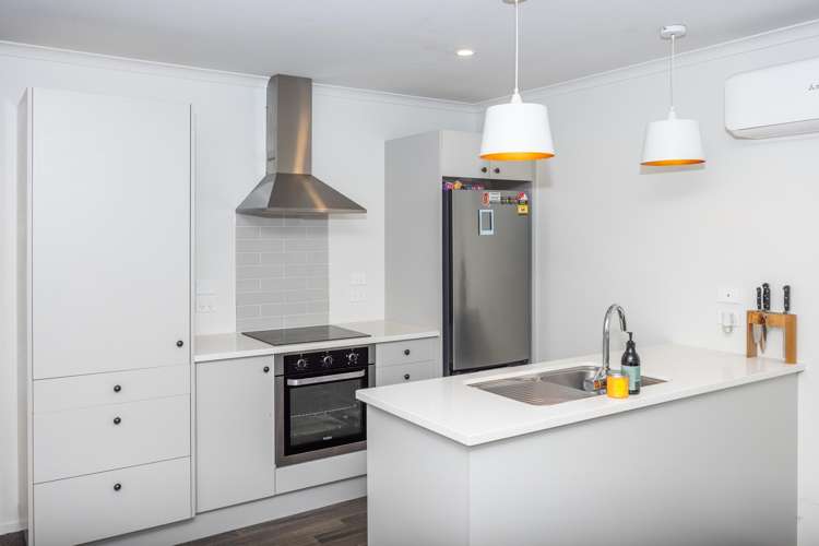 2/16 Rothwell Street Dinsdale_2