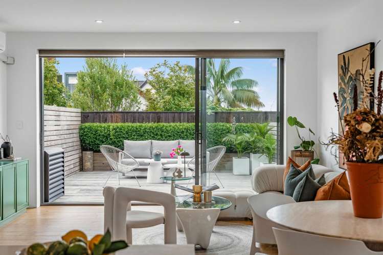 17/37 St Vincent Avenue Remuera_9