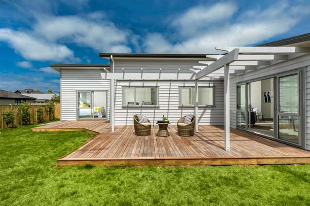 8 Sir Lincoln Drive Kumeu_2