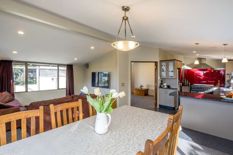 16 Karaka Grove Raumati Beach_6