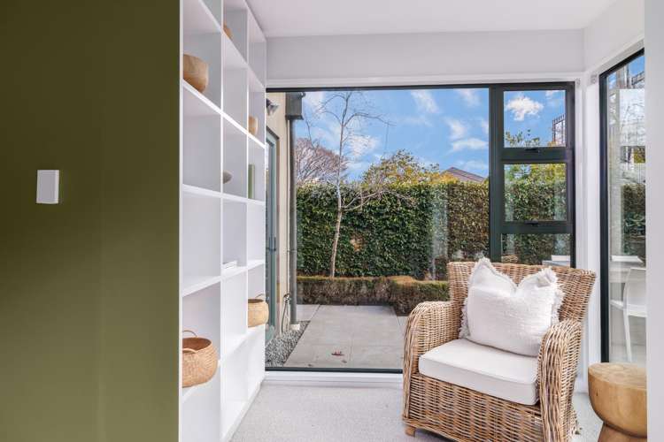 1/56 Hewitts Road Merivale - Christchurch City_6