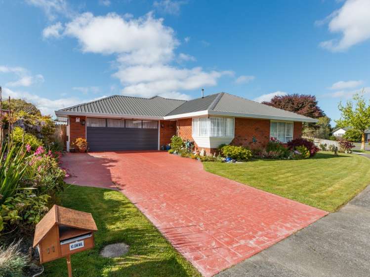 11 Strachan Way Highbury_13