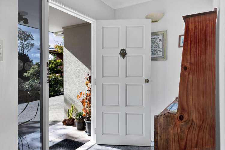 6 Mayfair Place Westown_24