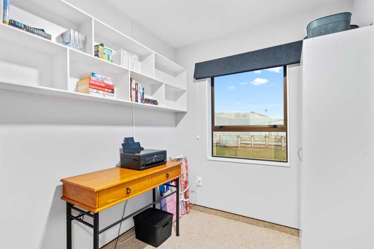 295 Bay Road West Plains_12