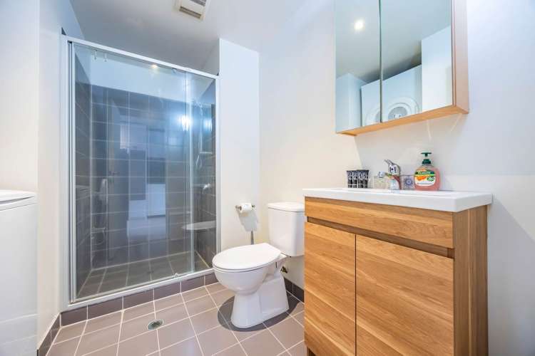 11C/32 Eden Crescent City Centre_7