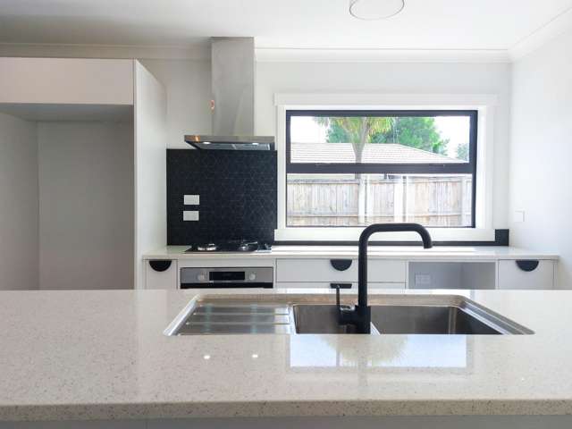 3/24 Endeavour Avenue 2743_2