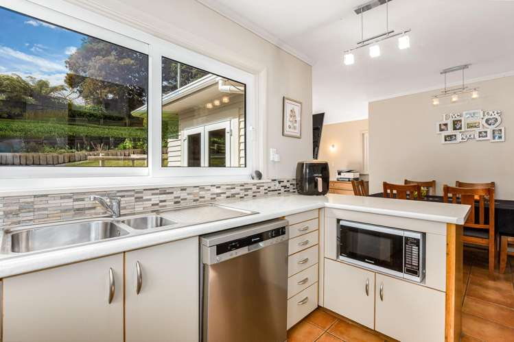 25A Field Street Silverstream_11