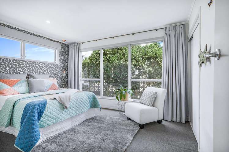 24 Ashurst Avenue Pukete_11