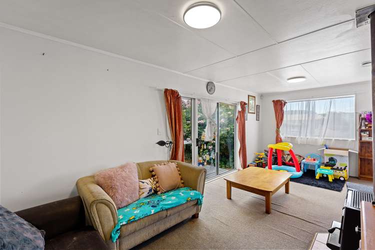 6 Colenso Place Otaki Beach_8