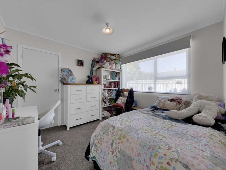8 Leslie Place Deanwell_6