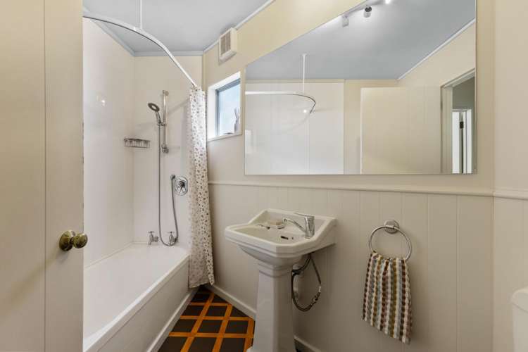 20b Watts Road Fernhill/Sunshine Bay_19