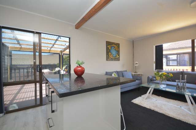 2/24 Norrie Smith Avenue Flat Bush_4