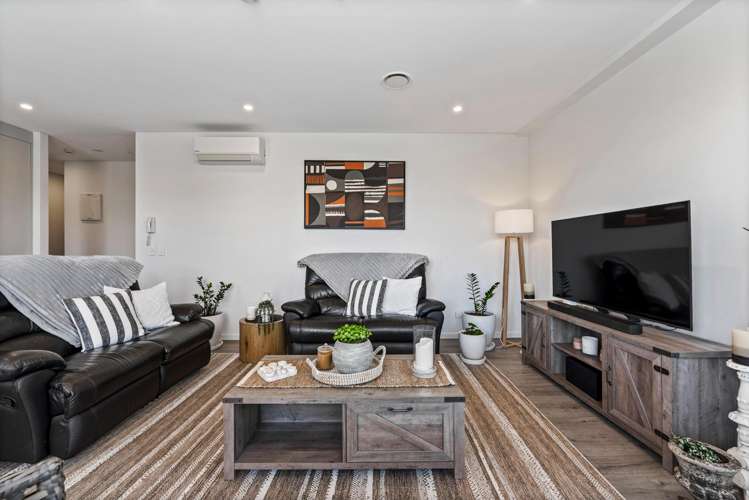 103/2 Rauroa Lane Hobsonville_4