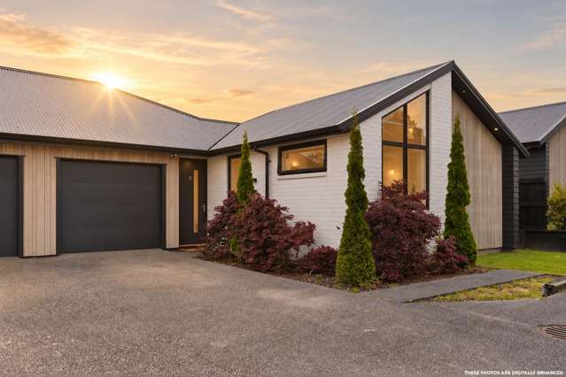 Modern| Low Maintenance | Close to Hospital